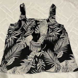 NWOT - Women's Palm Print Linen Top! - Size M